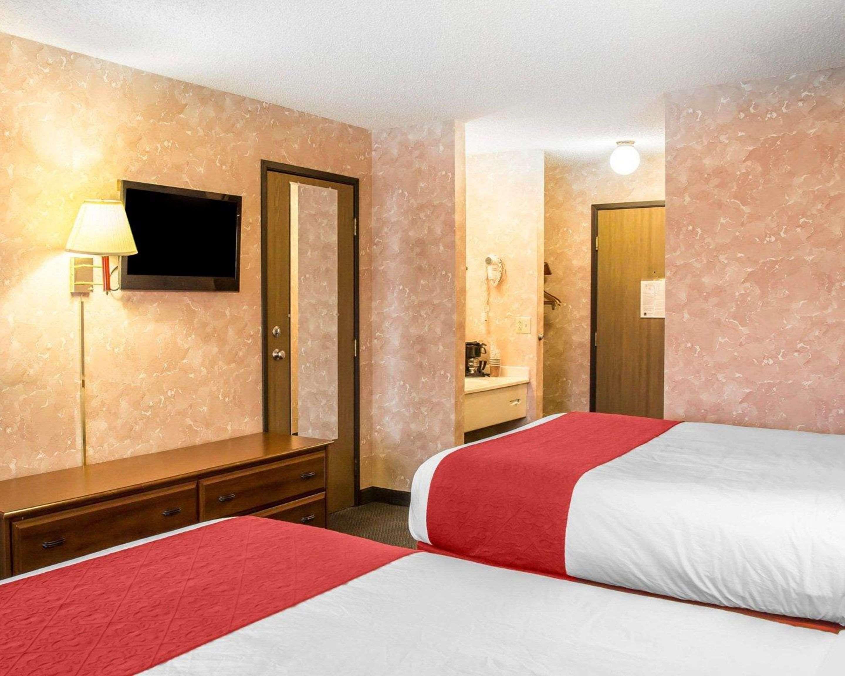 Econo Lodge Firestone Buitenkant foto